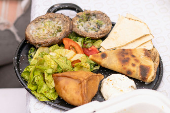 Teller mit Essen