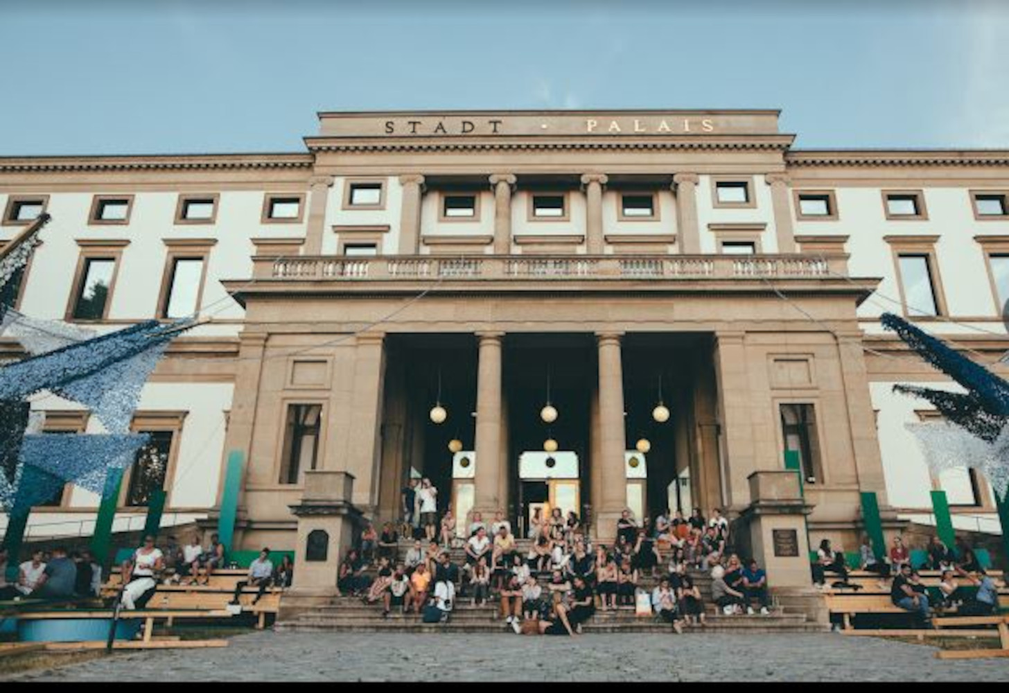 Gebäude